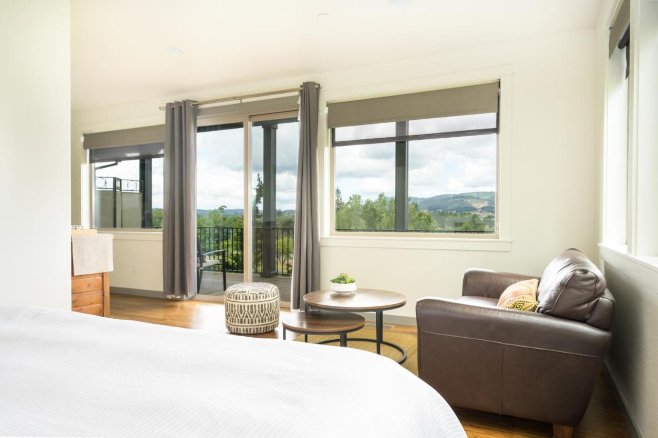 The Setting Inn Willamette Valley Newberg Bagian luar foto