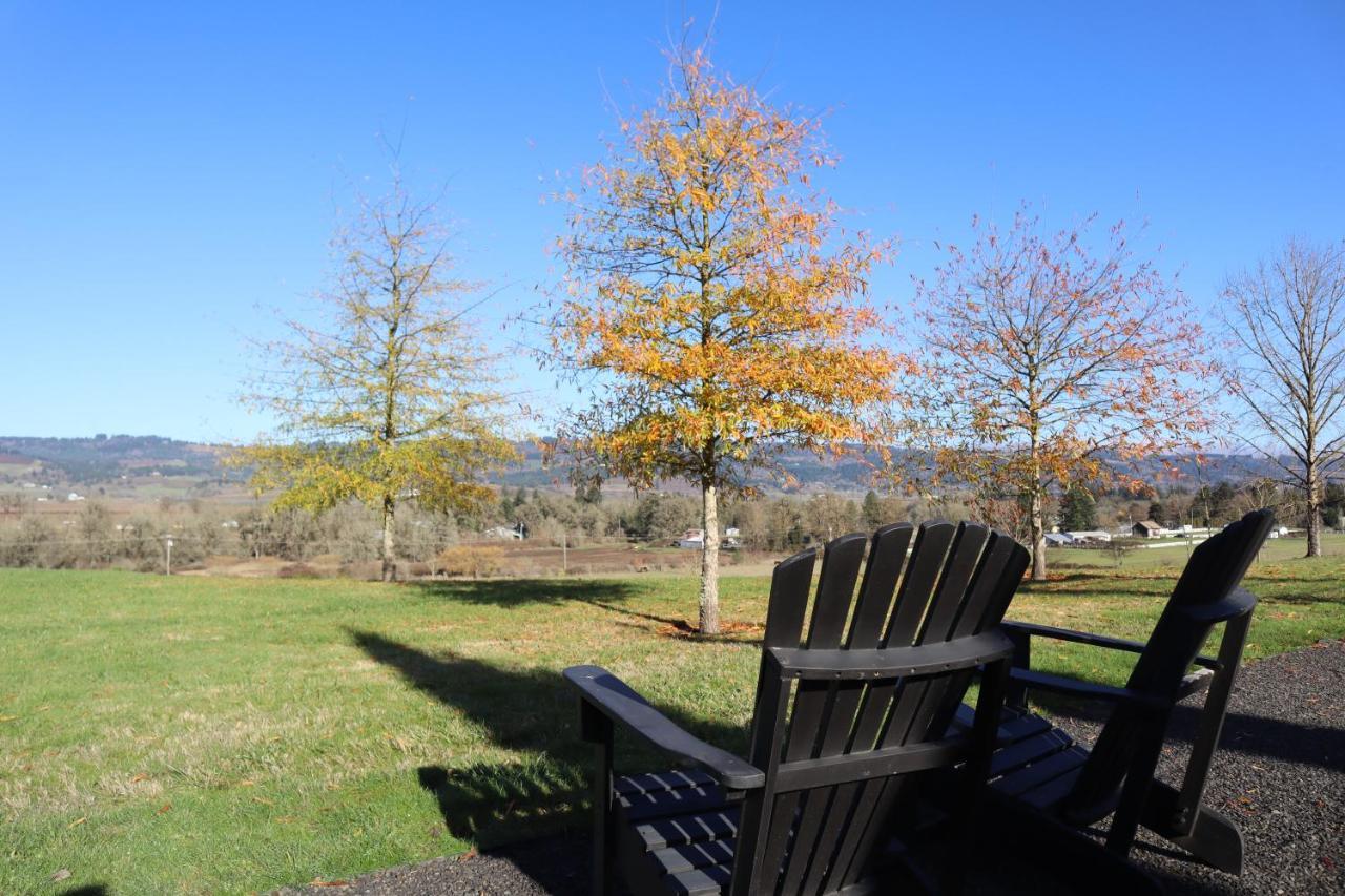 The Setting Inn Willamette Valley Newberg Bagian luar foto